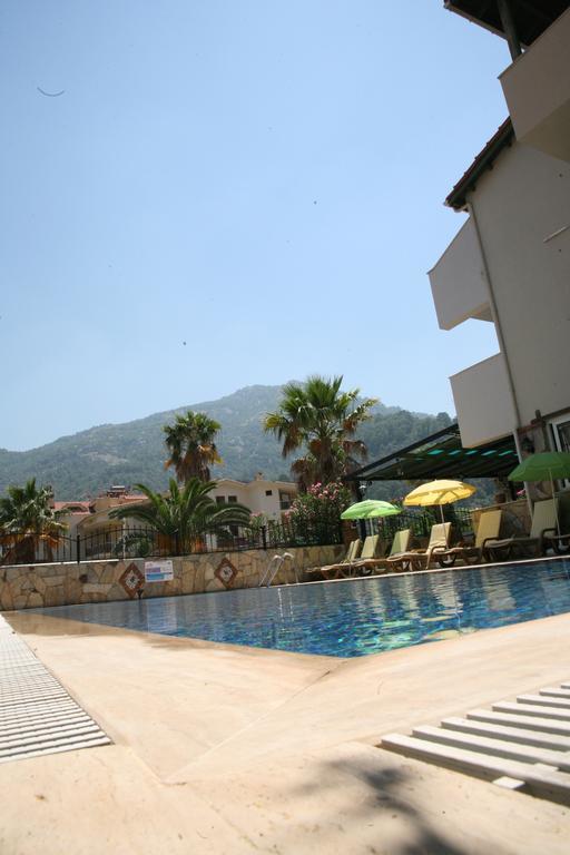 Barbaros Apart Hotel ทูรุนช์ ภายนอก รูปภาพ