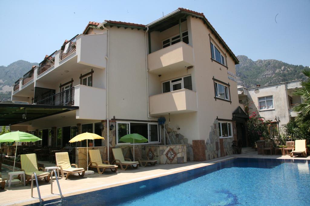 Barbaros Apart Hotel ทูรุนช์ ภายนอก รูปภาพ