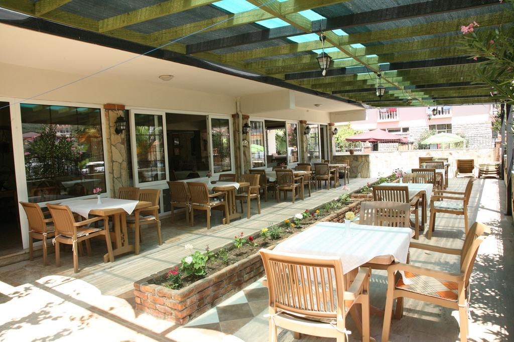 Barbaros Apart Hotel ทูรุนช์ ภายนอก รูปภาพ